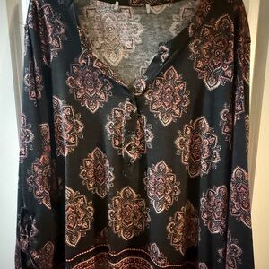 Women's Black and Pink Patterned Top